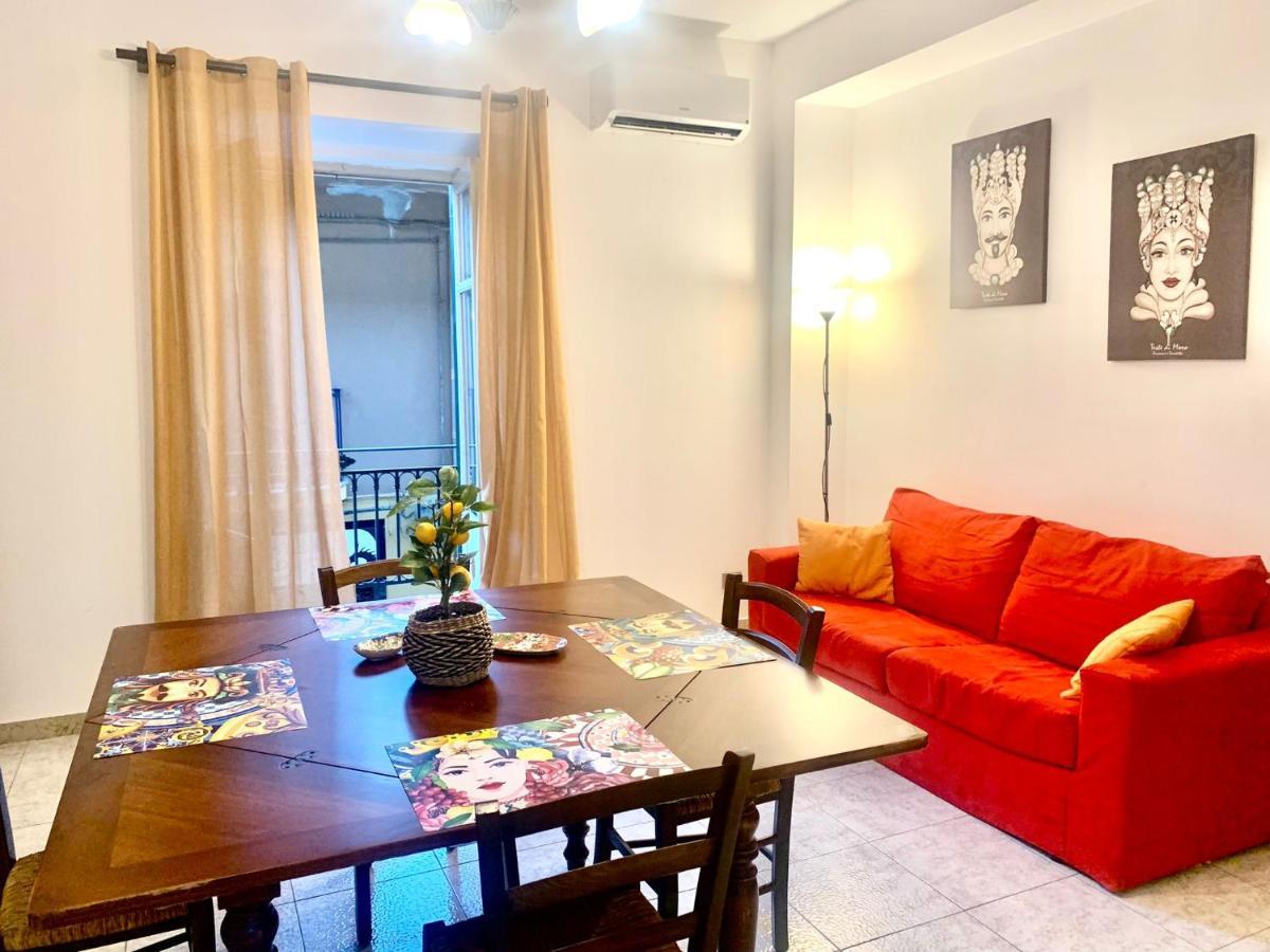 Appartamento A Un Passo Dal Massimo 1 Palermo Esterno foto
