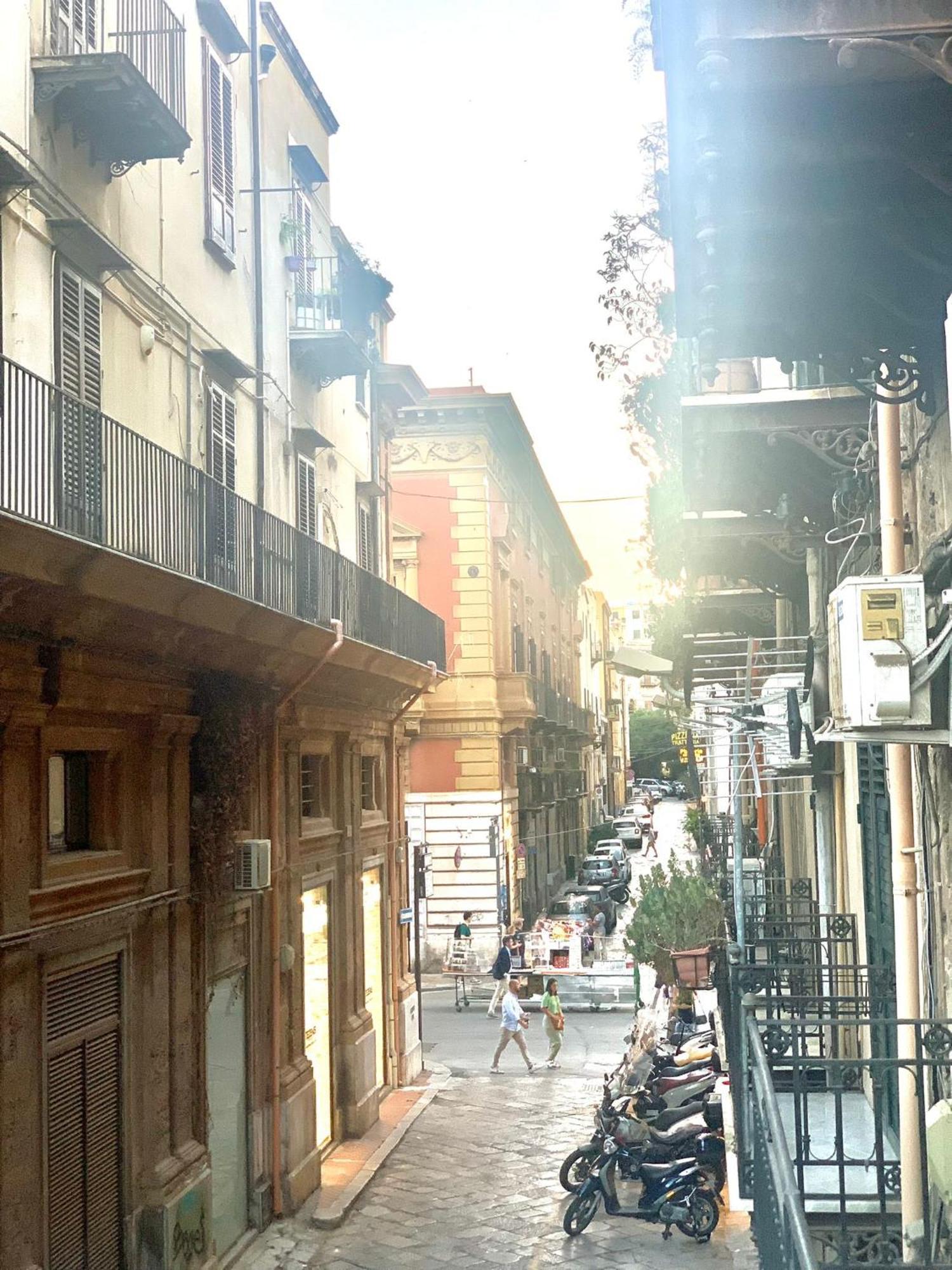 Appartamento A Un Passo Dal Massimo 1 Palermo Esterno foto
